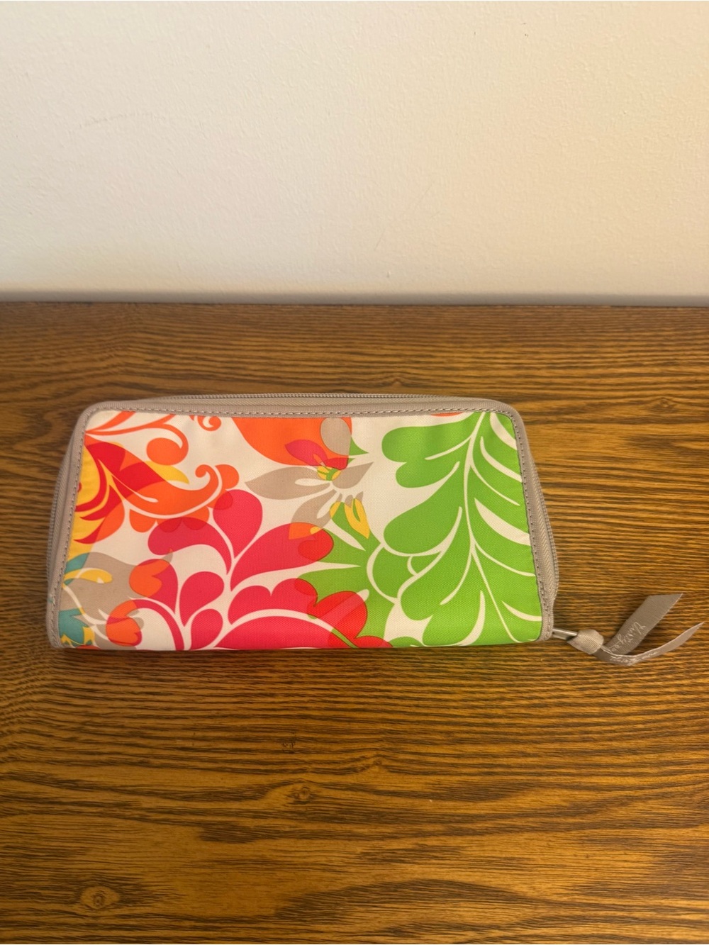 Thirty-One Save Your Way Coupon Clutch Wallet - Island Damask (Retired) GUC
